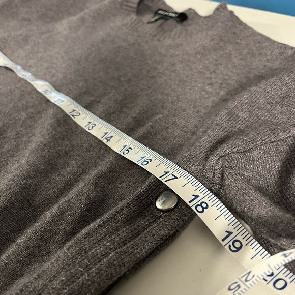 ELLEN TRACY Sweater Crew Neck Side Snap Womens Small Grey Lagen Look Preppy Norm - Picture 7 of 9